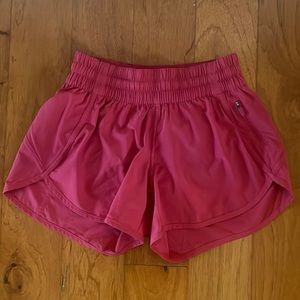 Lululemon size 6 shorts
